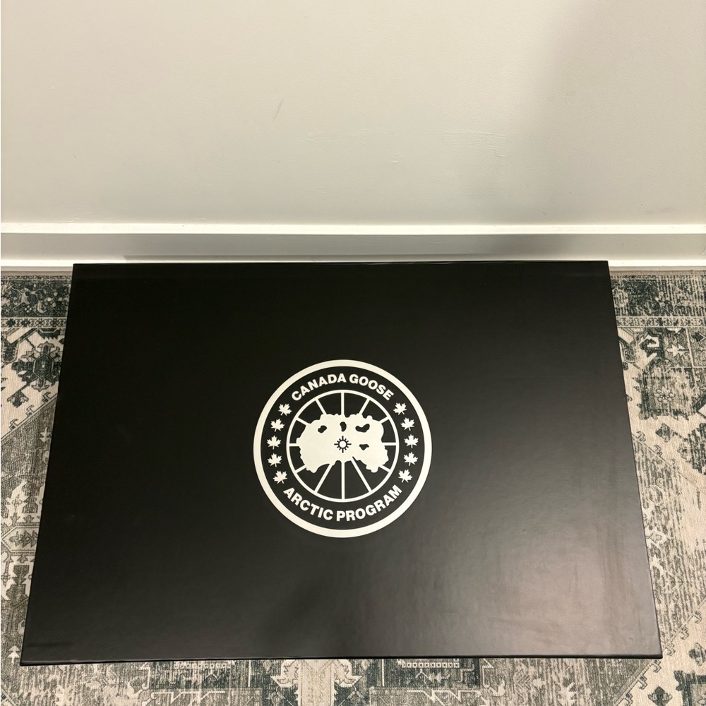Canada Goose Black Box